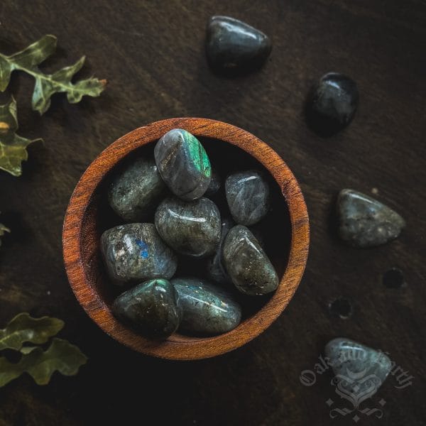 labradorite, witchcraft crystals, magical crystals, australian witchcraft supplies, adelaide witchcraft shop, folk herbalism australia, australian herbalism, pagan supplies, herbal supplies, wicca supplies