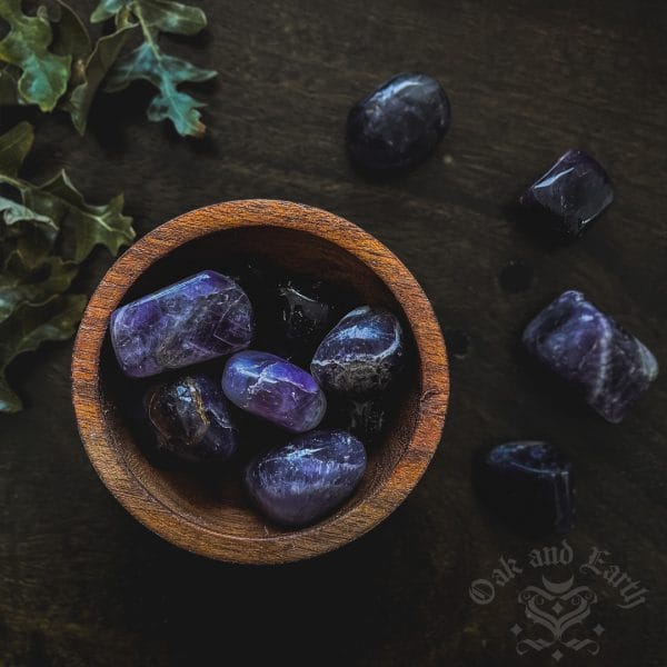 amethyst, witchcraft crystals, magical crystals, australian witchcraft supplies, adelaide witchcraft shop, folk herbalism australia, australian herbalism, pagan supplies, herbal supplies, wicca supplies