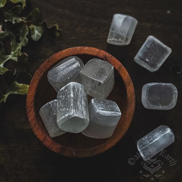 selenite, witchcraft crystals, magical crystals, australian witchcraft supplies, adelaide witchcraft shop, folk herbalism australia, australian herbalism, pagan supplies, herbal supplies, wicca supplies