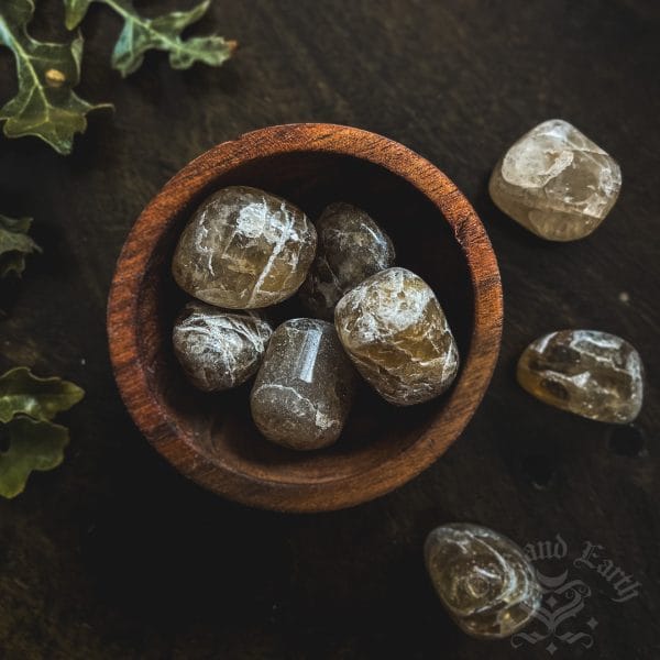 natural topaz, witchcraft crystals, magical crystals, australian witchcraft supplies, adelaide witchcraft shop, folk herbalism australia, australian herbalism, pagan supplies, herbal supplies, wicca supplies